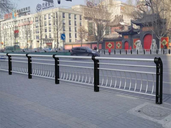 道路护栏