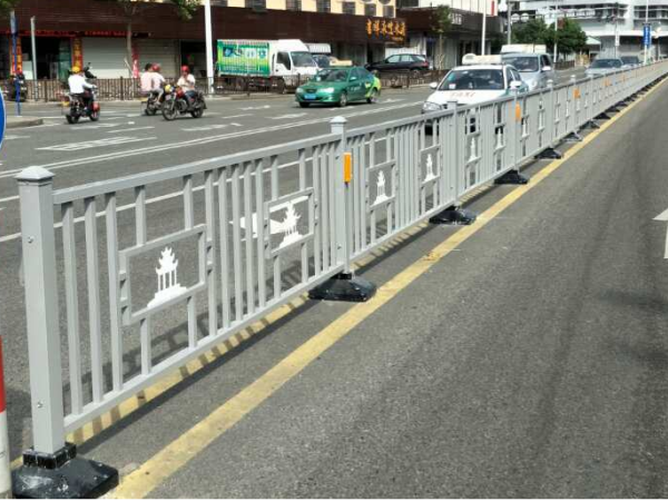 中央道路护栏