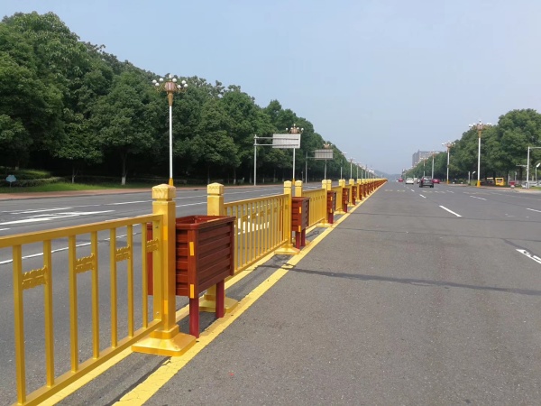 中央道路护栏