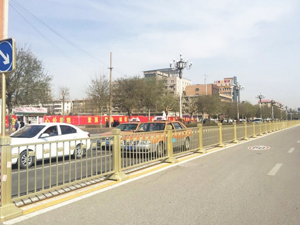 中央道路护栏